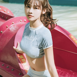 小桃 X809J004 分体裙式三件套短袖温泉泳装 *4件