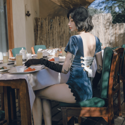 OMOM  KB29124 女子丝绒连体泳衣