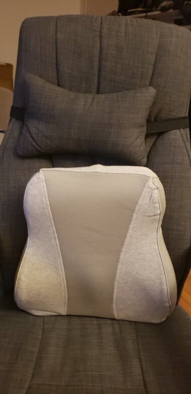 座椅很舒服,而且比较稳定,坐垫很宽大。