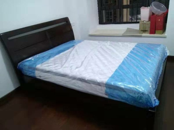 商品质量：床垫做工精良，不愧为大品牌舒适