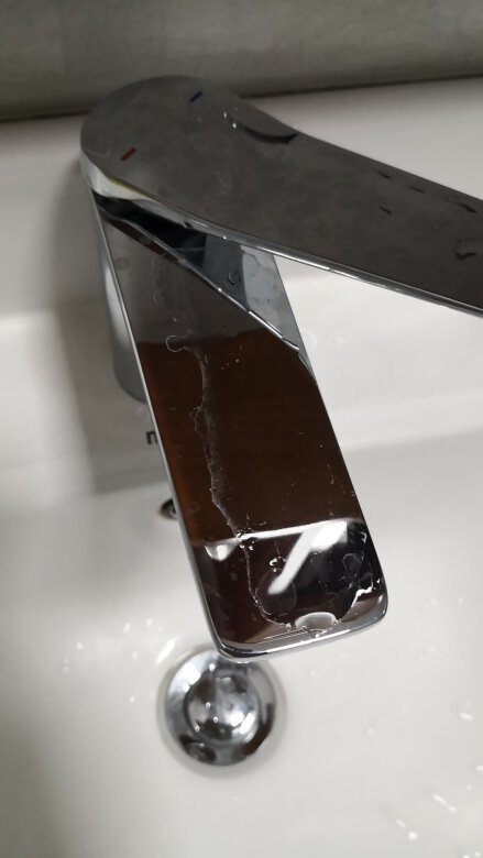 价格不便宜。一分钱一分货吧。使用起来感觉