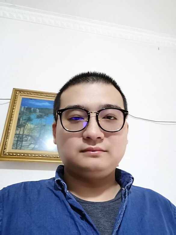 戴上以后确实不刺眼了，舒服了很多，晚上看