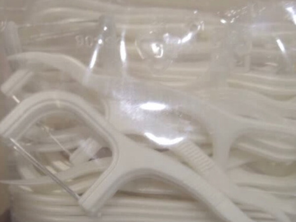 牙线不错,挺好用的。