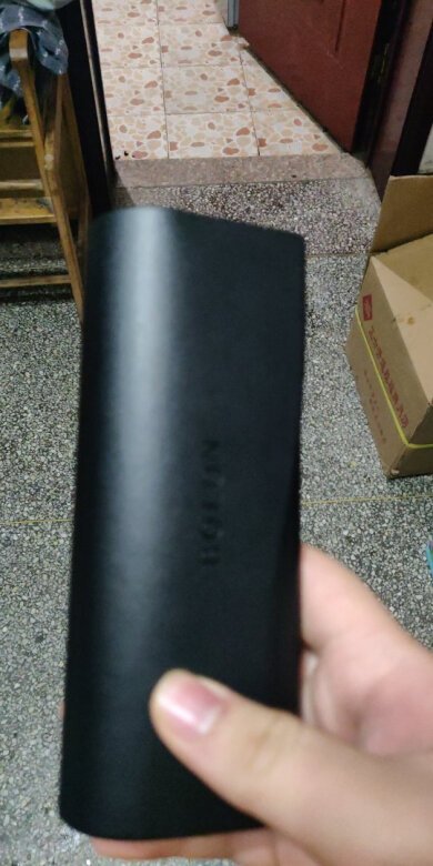 眼镜框和实物相同，比较轻便，也比较上档次