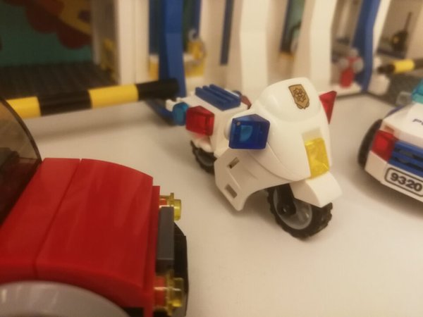 国产拼插玩具里算比较好的，设计的也不错