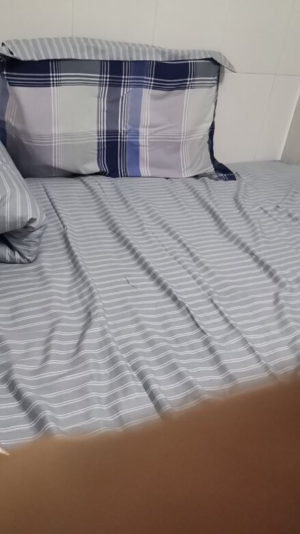 面料材质：纯棉的吧颜色图案：沒有色差触摸
