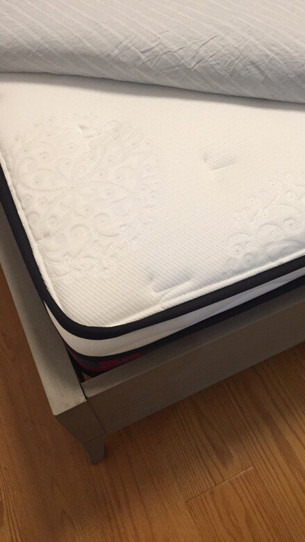 给孩子用，不算硬，中规中矩，价格合理