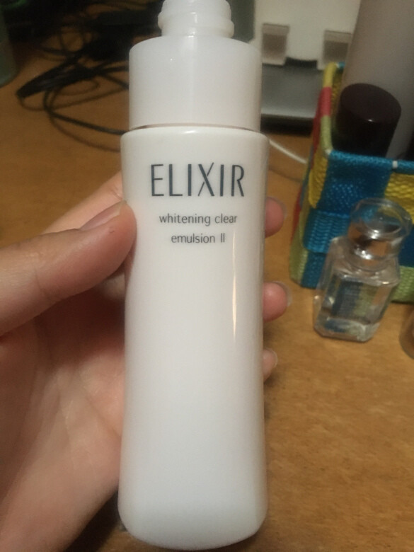 适合冬天用。配套使用的，夏天用估计会油腻