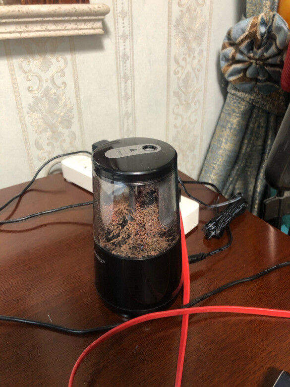 铅笔刀用的很方便，孩子很喜欢。