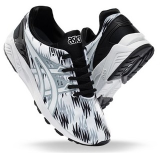 ASICS 亚瑟士 GEL-Kayano Trainer EVO 中性款跑鞋 黑色/白色 42