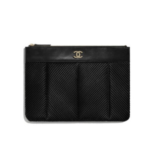 chanel香奈儿女包手拿包顶部拉链雕刻金色金属标志羊皮革面料