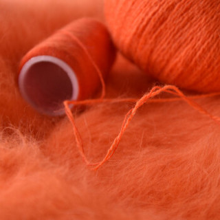 奥丝布莱特 羊绒线 长毛毛线 14/2中粗线 手编机织均可 婴儿宝宝毛线 围巾线J05 橘红色