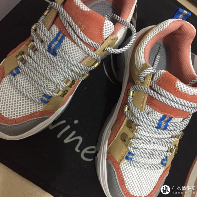 斯凯奇休闲运动鞋
