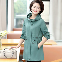 沫欣 2019秋季新品中老年妈妈装风衣女洋气连帽夹克衫薄款纯色宽松休闲长袖风衣外套 JXALYY015 绿色 XL