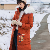 茵曼秋冬气质时尚撞色印花连帽羽绒服女大毛领收腰抽绳中长款保暖