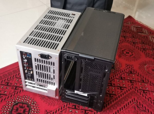 内部空间：用过的机箱不多不好评价，但是绝
