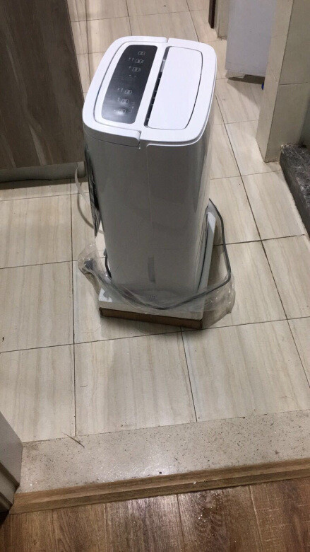 除湿效果：不错外观设计：漂亮工作音量：有