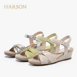 哈森2020春秋新款商场同款羊皮革一字扣带厚底坡跟凉鞋女HM06660