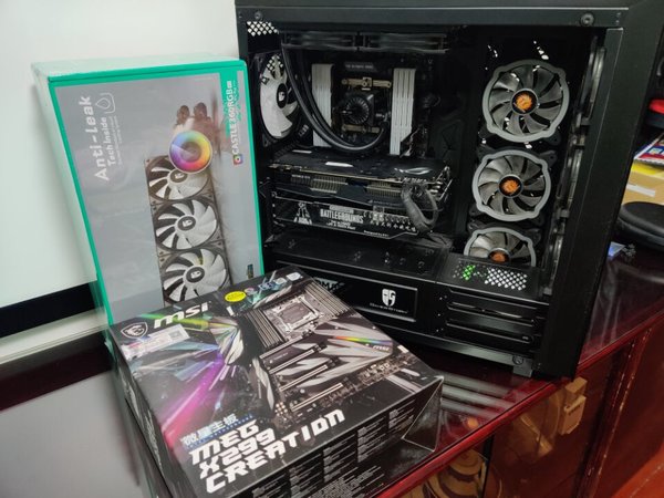很棒的主板等个10980xe腰斩