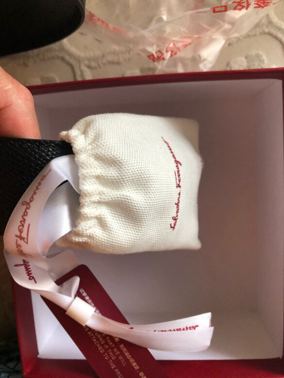 是否正品：是！包装设计：很好！外观颜值：