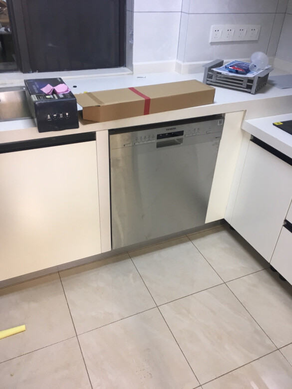 外形外观:外观大气清洁能力:清洁能力强噪