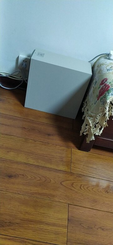 总体还行,低音喇叭低音出不来感觉!但感觉