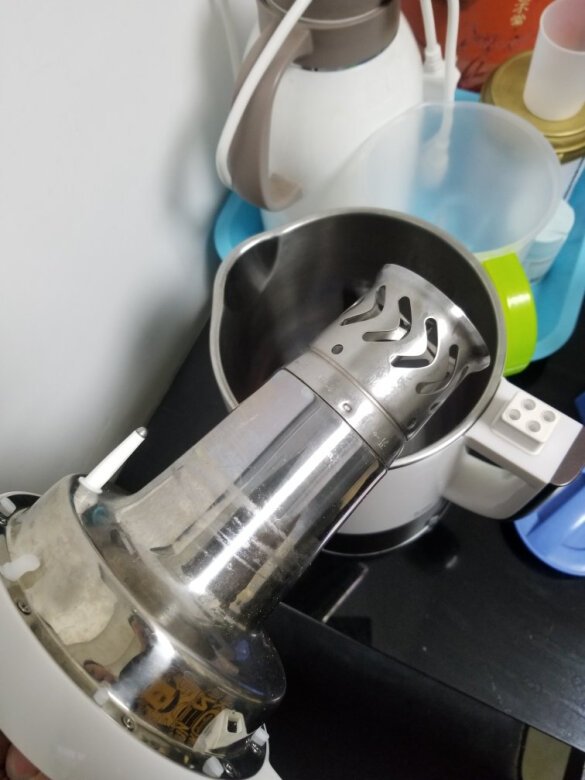 豆浆机非常好,磨得很细,不用过滤磨的很细
