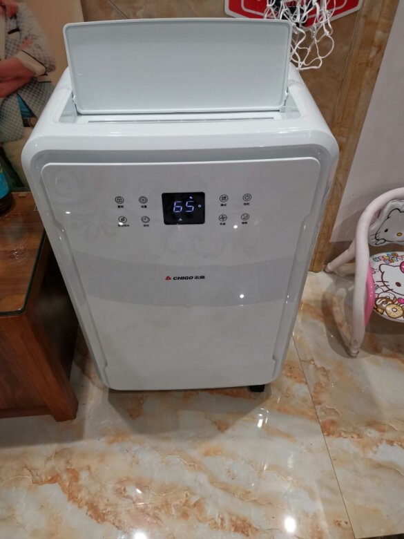 除湿效果：效果还是挺明显的，6点多开机的