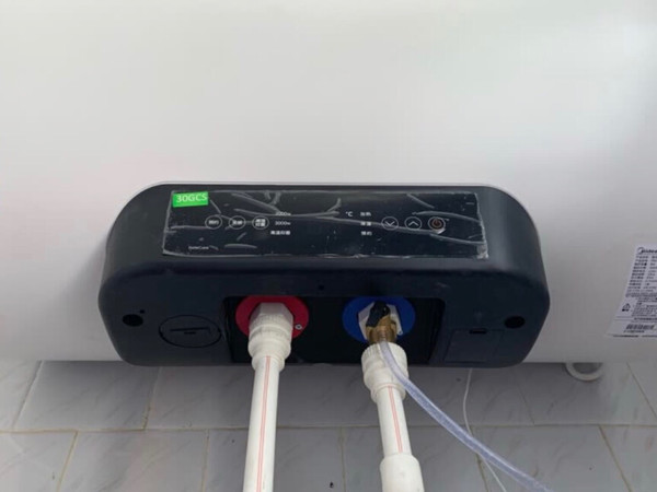 热水器很好用，相信大牌的，可以够4到5人