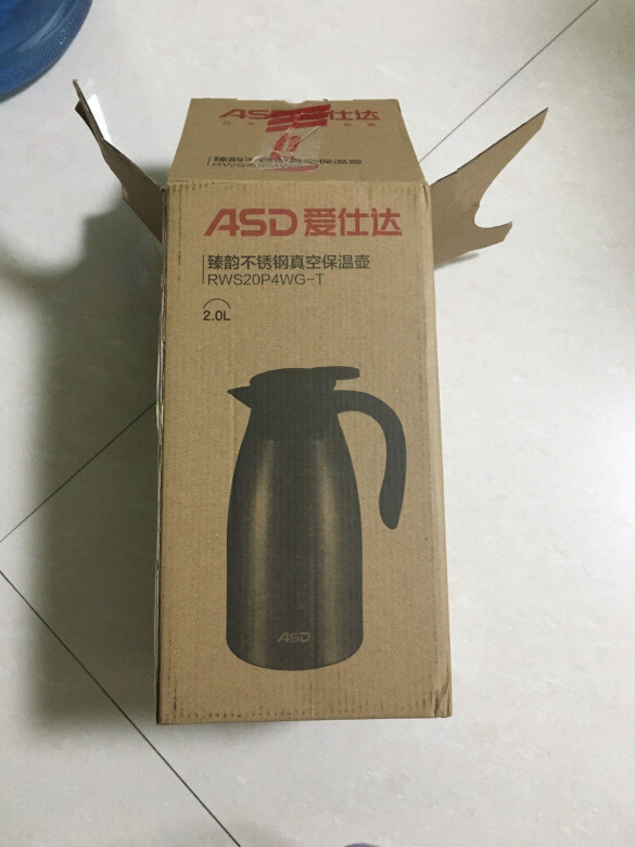 容量大小：2升的容量，刚好装下一壶电热水