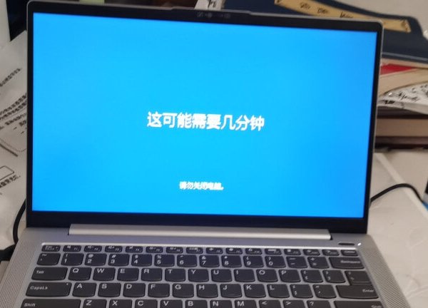
整体感觉比较满意，手感，清晰度，用来办