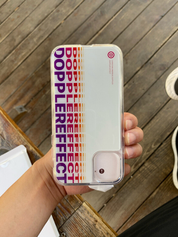 做工质感：质感不怎么好，就是一个塑料壳，