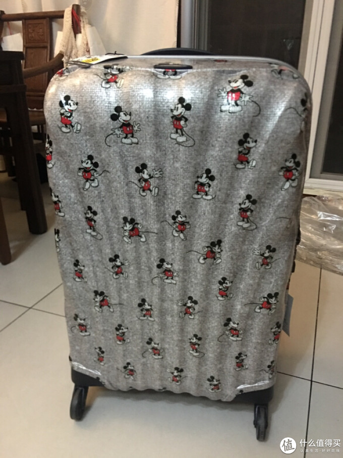 新秀丽拉杆箱