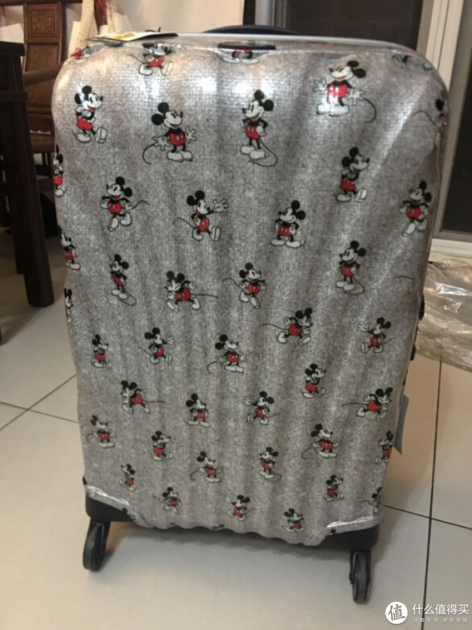新秀丽拉杆箱