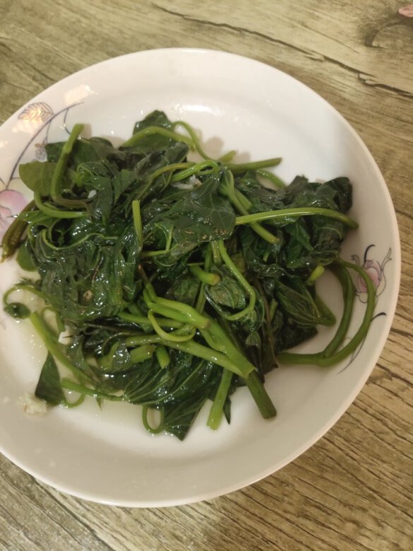 很漂亮的一款微波炉,大小合适,噪音不大,