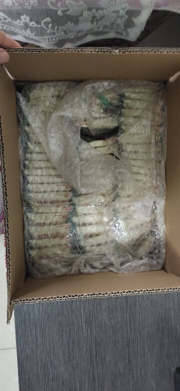 
营养配方：饼干属于粗粮的，对于健身的人