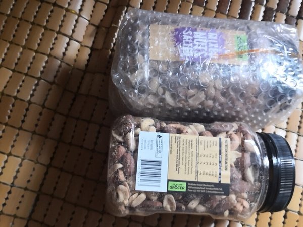 
味道不错，盐味相比国内的小很多
