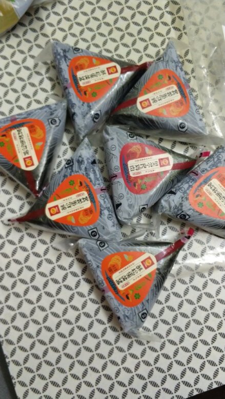 这饭团购买多次了，每天早上微波炉加热一下