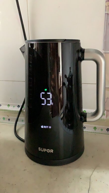 整体外观还可以，比较精致，但300多的价