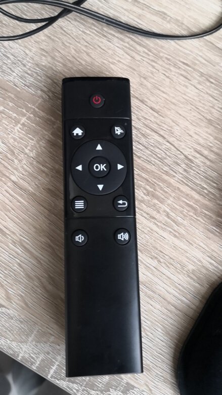 
不错可以用用在电脑上看电影方便的。接电