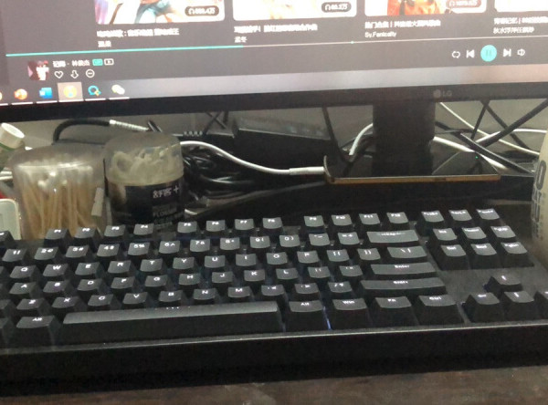 段落感很惊喜，声音很好听，打字起来很爽，