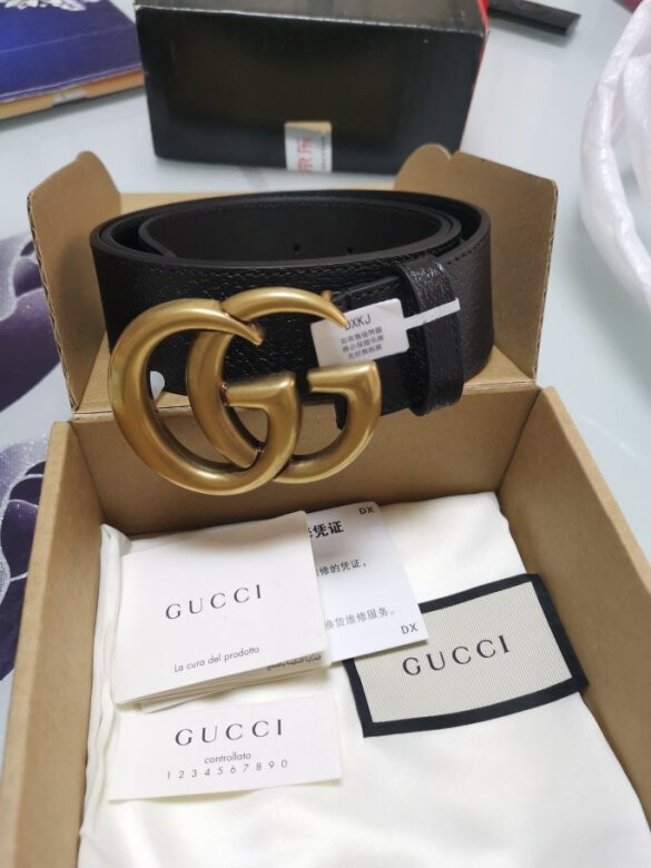 质感不错应该是正品还是买大了一点找