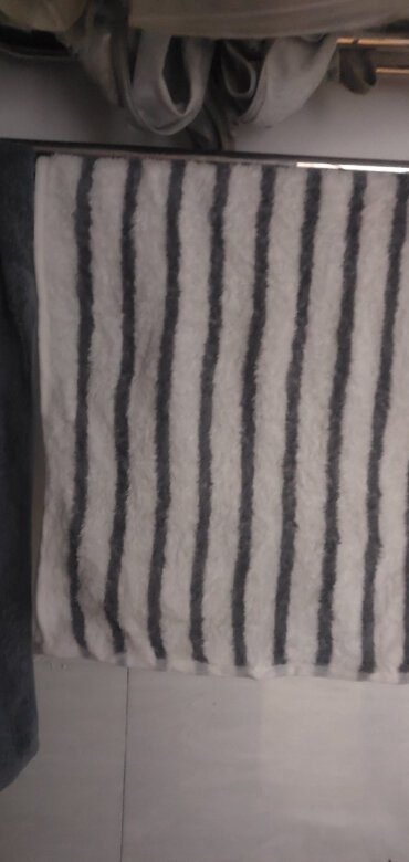 不错,摸起来蛮舒服,希望用着不会马上就滑