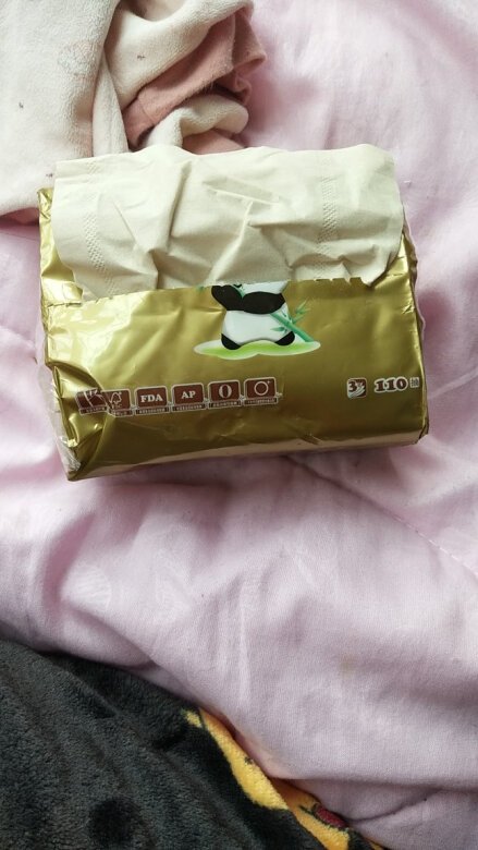 
产品质量：纸张细腻，大小合适，抽取顺畅