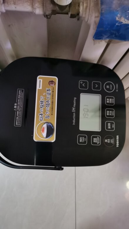 外形外观:黑色,端庄,大气,手感好内胆容