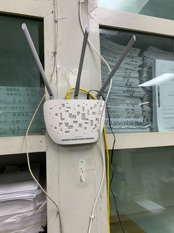 比同为DC供电的老300MAP贵了近三