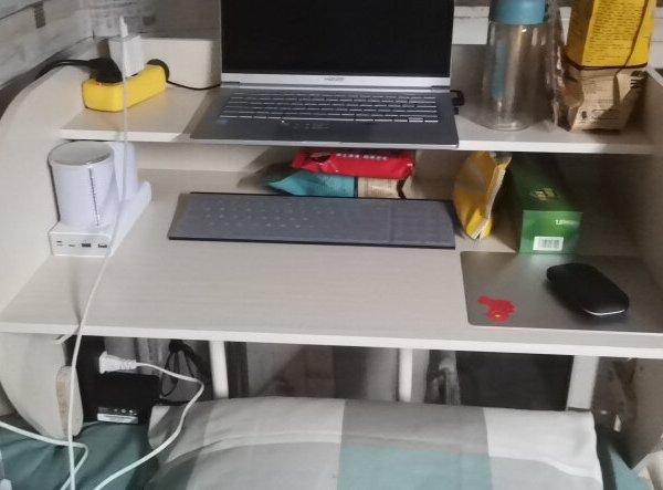 给弟弟买的,就是键盘有点小,其他都还不错