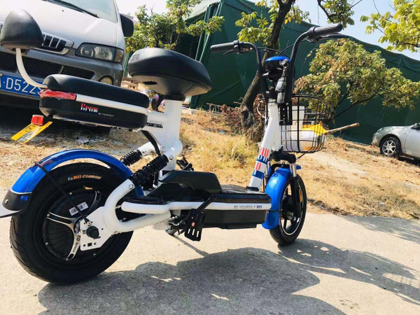 颜值超高的一款车,驾驶平稳,轻松上手,新