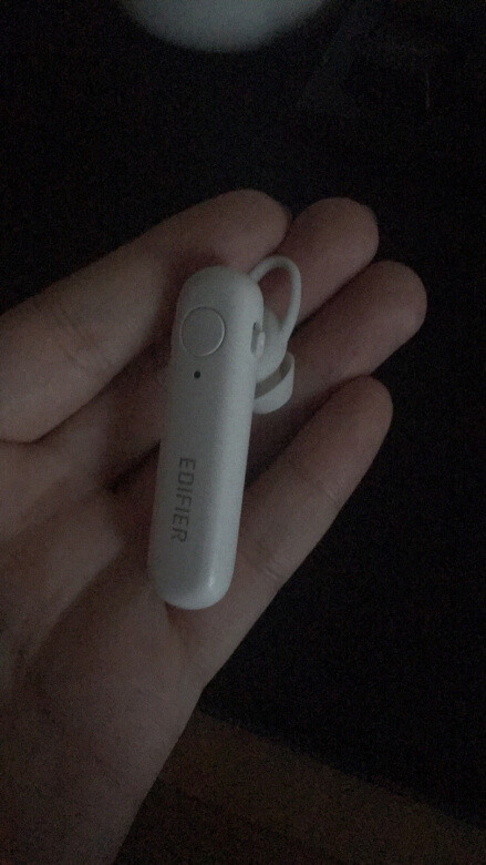 做工质感：做工精细音质音效：音效很清晰舒
