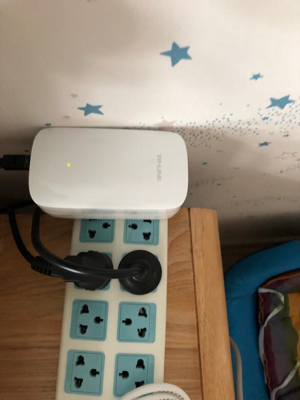 家里次卧没有留网口而且wifi信号也不好